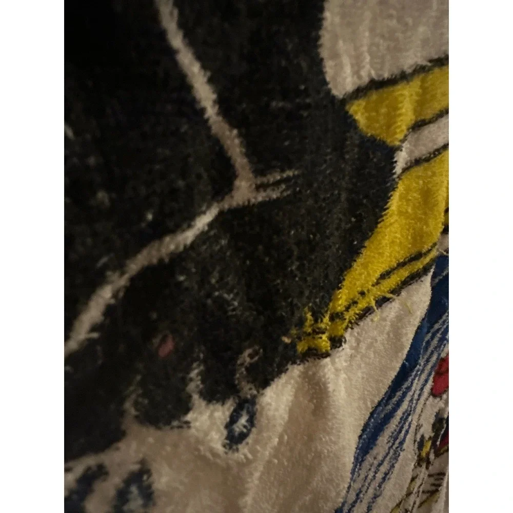 Vintage Walt Disney World Beach Towel Mickey Mouse Surfing Minnie Pluto Goofy